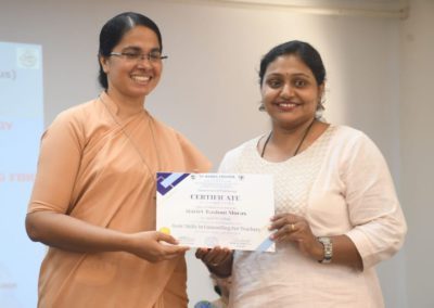 Valedictory of basic skills in counselling for teachers